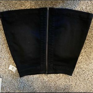 Tillys black denim skirt NWT